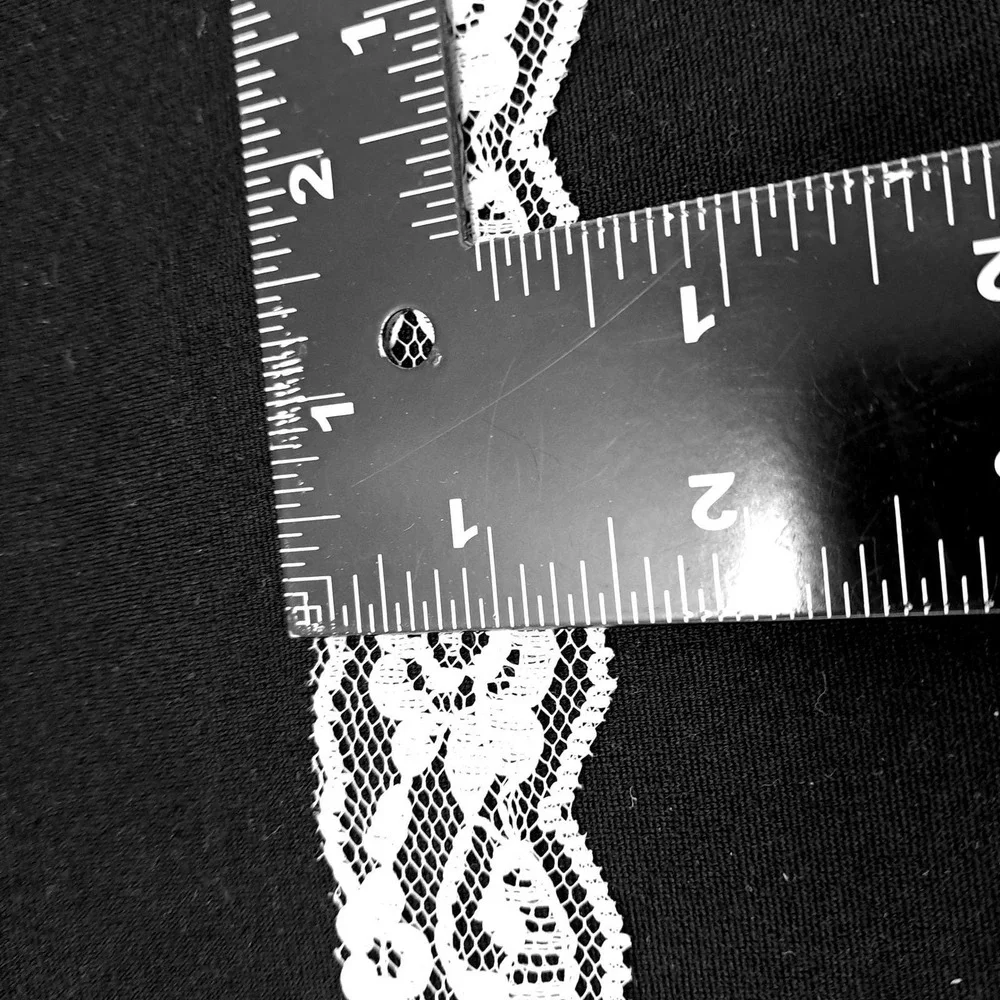 Vintage‎ Floral Lace Trim White 10ft Long 1.5 Inch Wide 1990s Sewing Notion
